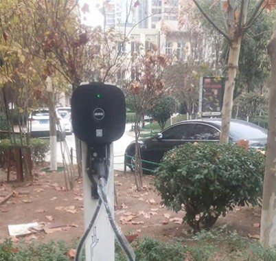 速來(lái)電青秀佳苑充電樁安裝項(xiàng)目