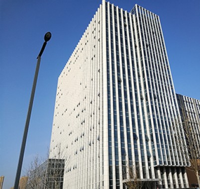 崗?fù)趼繁忝穹?wù)中心正式電工程